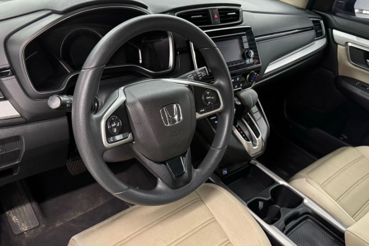 Used Honda CR-V 2021 240TURBO CVT 2WD Comfort Version Interior 3