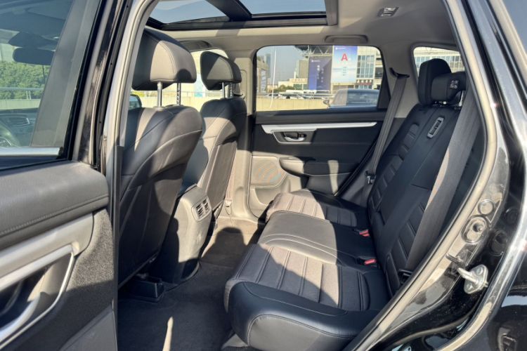 Used Honda CR-V 2021 240TURBO CVT Two-Wheel Drive Urban Edition Interior 4