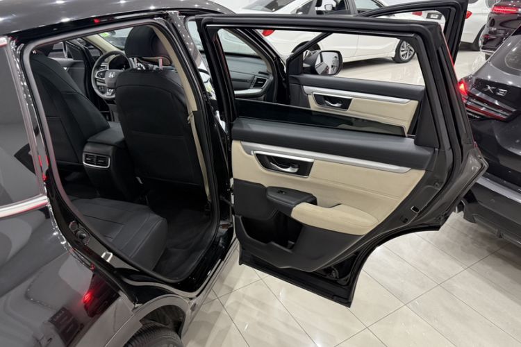 Used Honda CR-V 2021 240TURBO CVT 2WD Comfort Version Interior 4