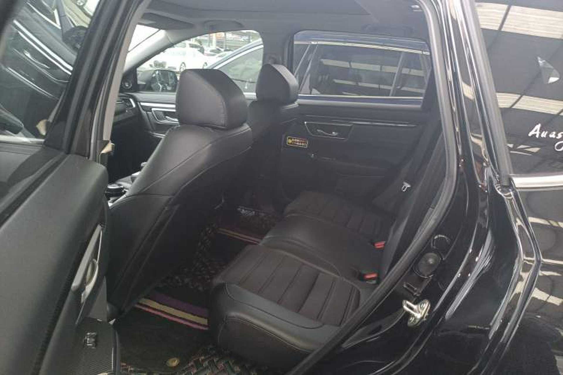 Used Honda CR-V 2021 240TURBO CVT Two-Wheel Drive Urban Edition Interior 4