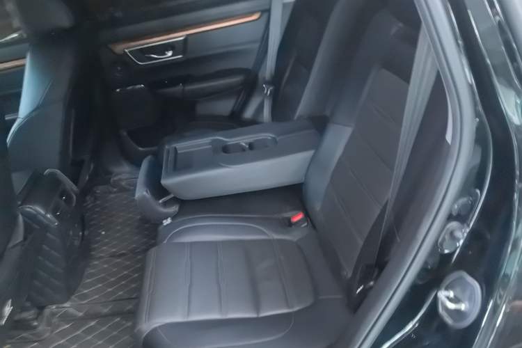 Used Honda CR-V 2021 240TURBO CVT 2WD Fashion Edition Interior 4