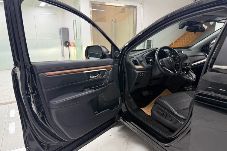 Used Honda CR-V 2021 240TURBO CVT 2WD Fashion Edition Interior 4