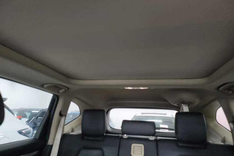Used Honda CR-V 2021 240TURBO CVT 2WD Comfort Version Interior 5