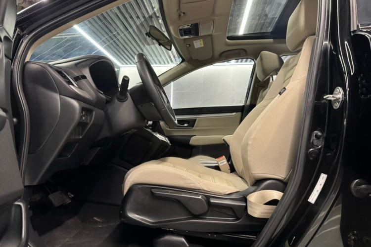 Used Honda CR-V 2021 240TURBO CVT 2WD Comfort Version Interior 5