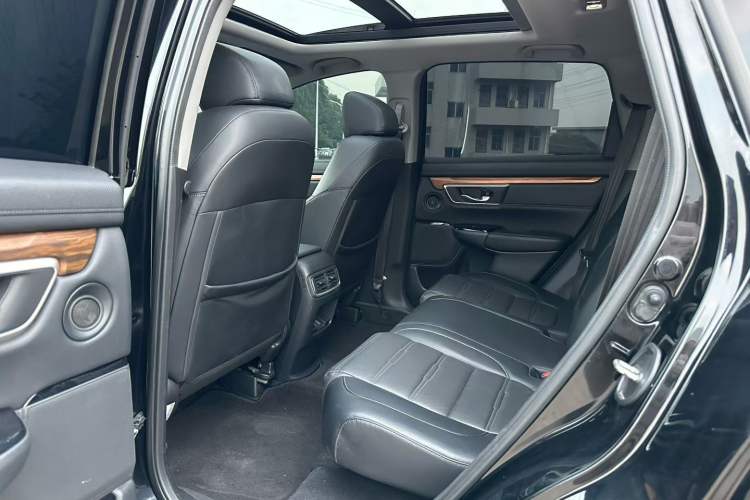 Used Honda CR-V 2021 240TURBO CVT 2WD Fashion Edition Interior 5