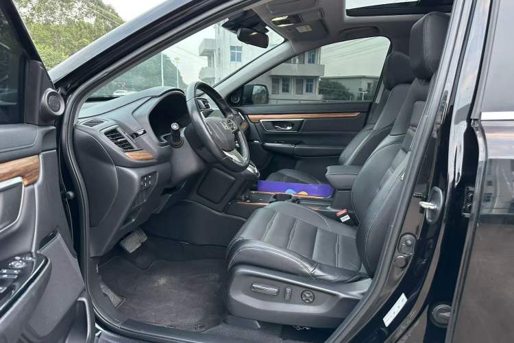 Used Honda CR-V 2021 240TURBO CVT 2WD Fashion Edition Interior 6
