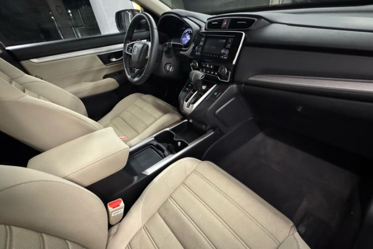 Used Honda CR-V 2021 240TURBO CVT 2WD Comfort Version Interior 8
