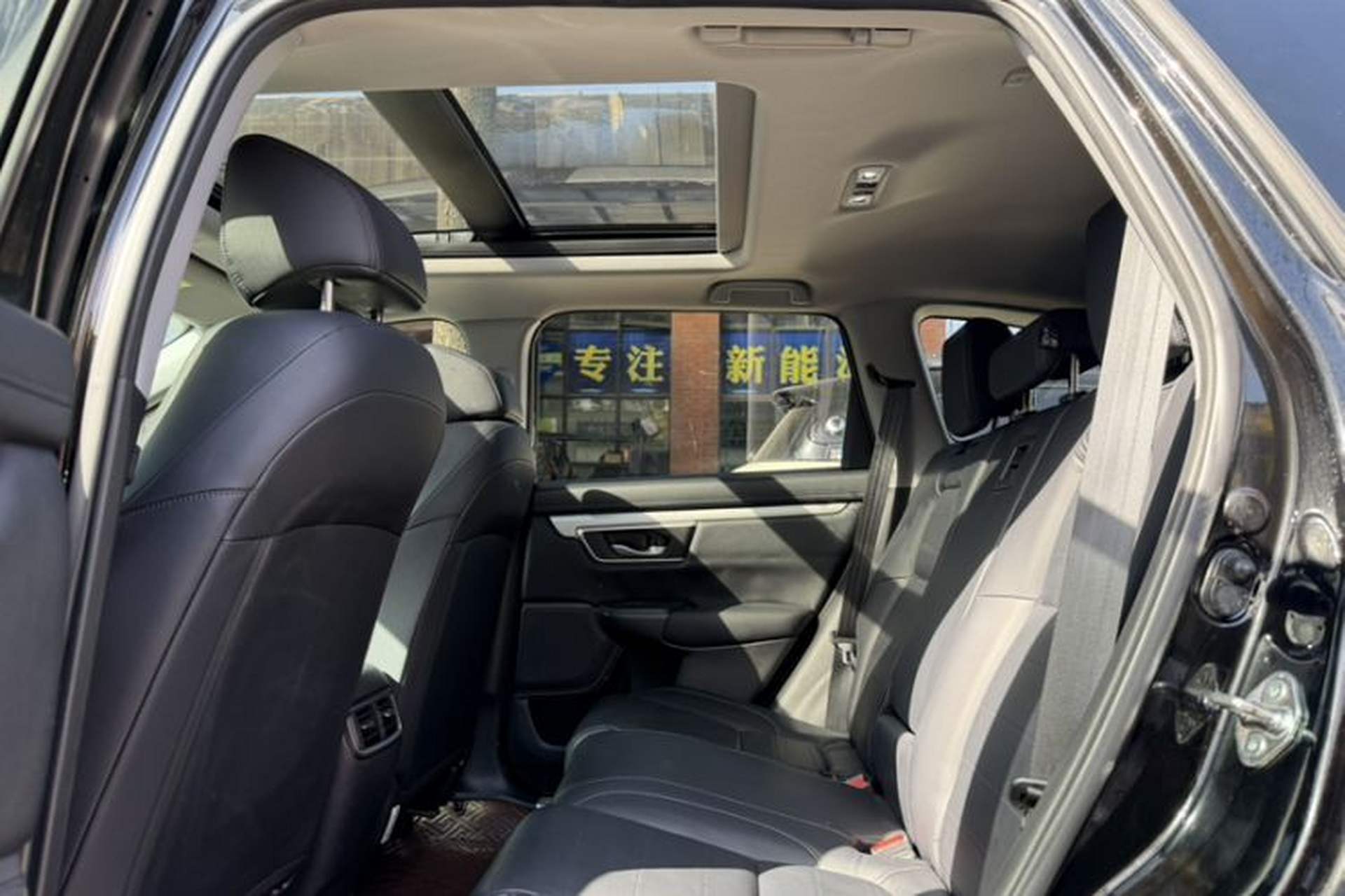 Used Honda CR-V 2021 240TURBO CVT Two-Wheel Drive Urban Edition Interior 8