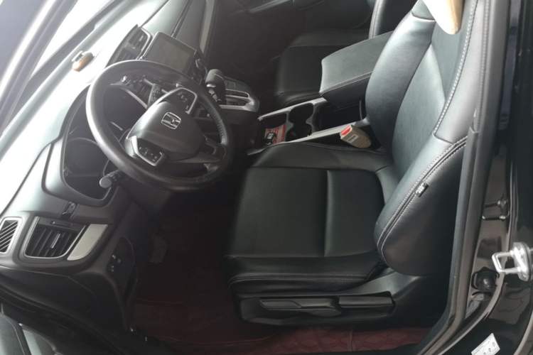 Used Honda CR-V 2021 240TURBO CVT 2WD Comfort Version Left Front Seat