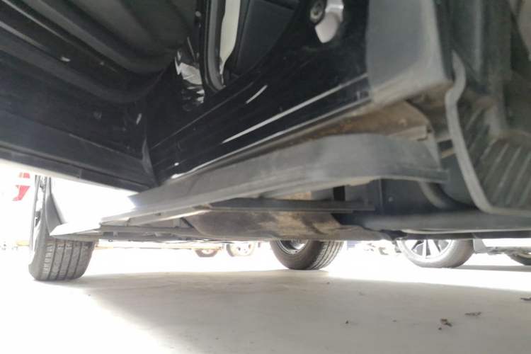 Used Honda CR-V 2021 240TURBO CVT 2WD Comfort Version Left Side Sill