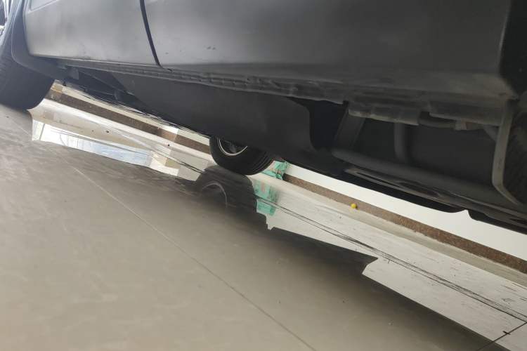 Used Honda CR-V 2021 240TURBO CVT 2WD Comfort Version Left Side Sill