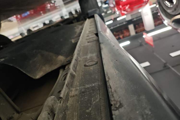 Used Honda CR-V 2021 240TURBO CVT 2WD Comfort Version Left Side Sill