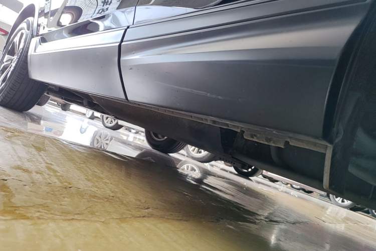 Used Honda CR-V 2021 240TURBO CVT 2WD Comfort Version Left Side Sill