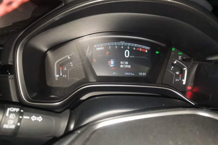 Used Honda CR-V 2021 240TURBO CVT 2WD Fashion Edition Odometer Close Up