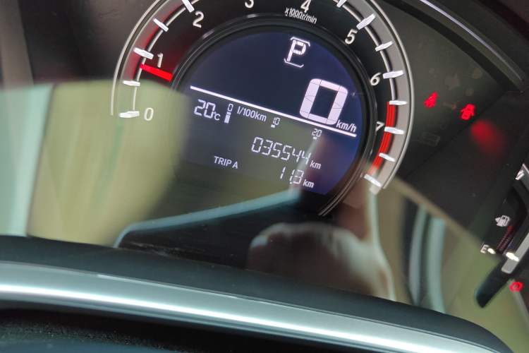 Used Honda CR-V 2021 240TURBO CVT 2WD Comfort Version Odometer Close Up