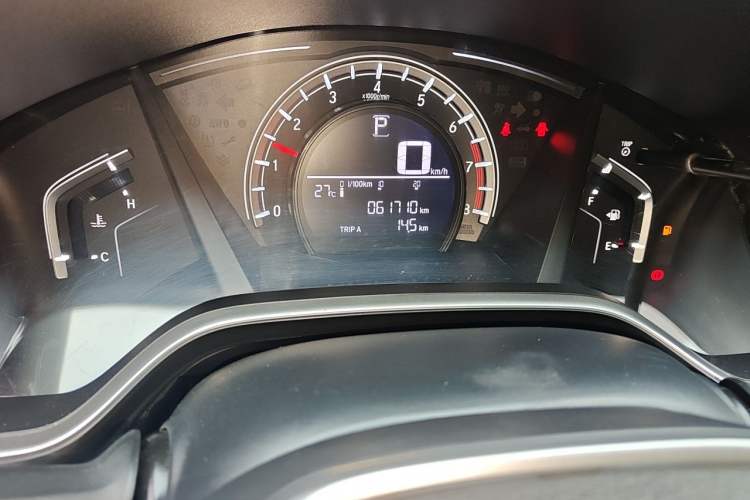 Used Honda CR-V 2021 240TURBO CVT 2WD Comfort Version Odometer Close Up
