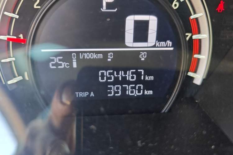 Used Honda CR-V 2021 240TURBO CVT 2WD Comfort Version Odometer Close Up