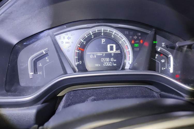 Used Honda CR-V 2021 240TURBO CVT 2WD Comfort Version Odometer Close Up