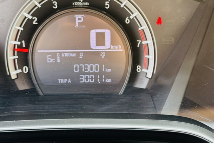 Used Honda CR-V 2021 240TURBO CVT 2WD Comfort Version Odometer Close Up