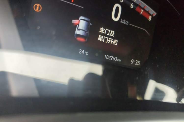 Used Honda CR-V 2021 240TURBO CVT 2WD Fashion Edition Odometer Close Up