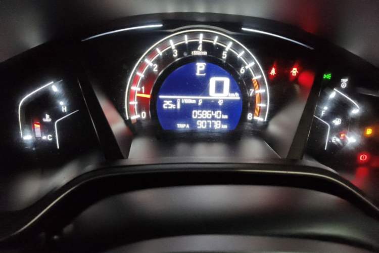 Used Honda CR-V 2021 240TURBO CVT 2WD Comfort Version Odometer Close Up