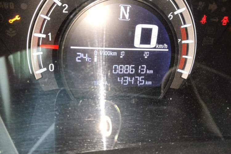 Used Honda CR-V 2021 240TURBO CVT 2WD Comfort Version Odometer Close Up