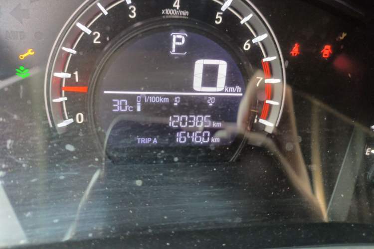 Used Honda CR-V 2021 240TURBO CVT 2WD Comfort Version Odometer Close Up