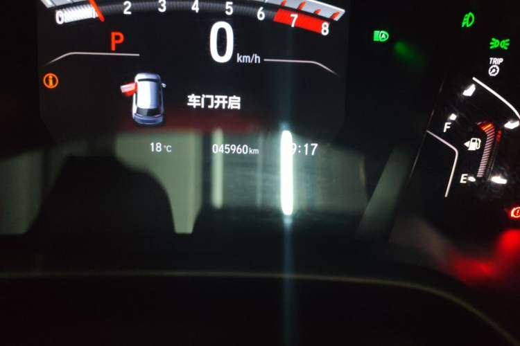 Used Honda CR-V 2021 240TURBO CVT 2WD Fashion Edition Odometer Close Up