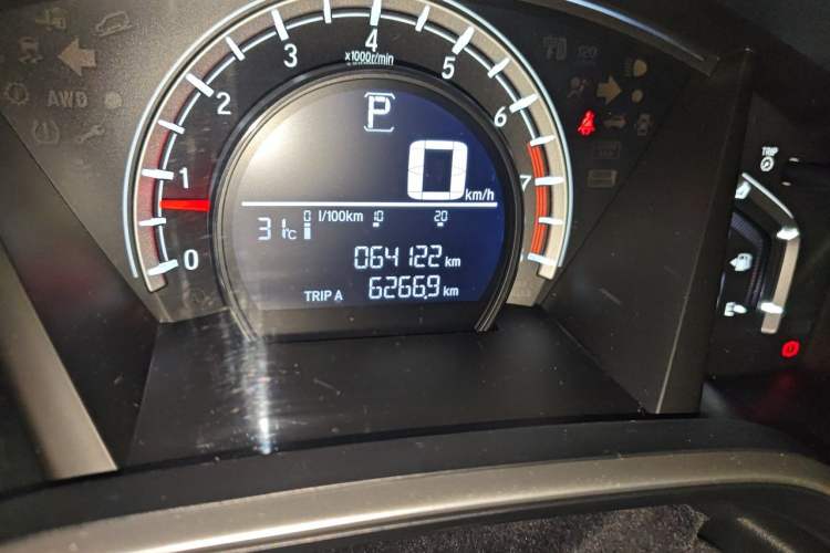 Used Honda CR-V 2021 240TURBO CVT 2WD Comfort Version Odometer Close Up