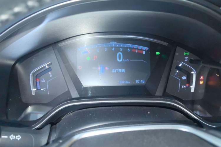 Used Honda CR-V 2021 240TURBO CVT 2WD Fashion Edition Odometer Close Up
