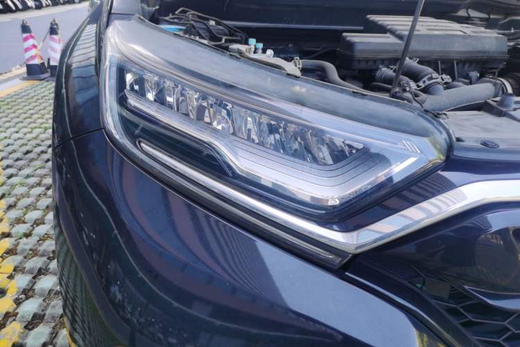 Used Honda CR-V 2021 240TURBO CVT 2WD Fashion Edition Right Front Headlight