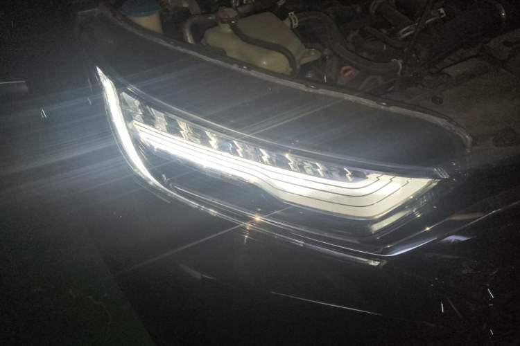 Used Honda CR-V 2021 240TURBO CVT 2WD Fashion Edition Right Front Headlight