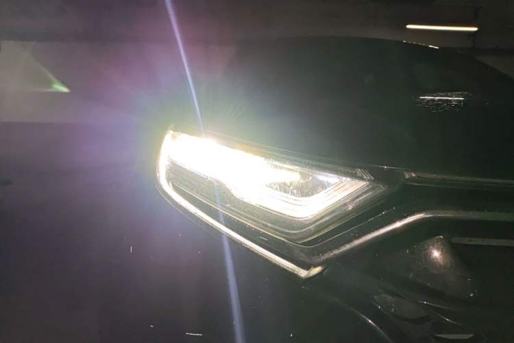 Used Honda CR-V 2021 240TURBO CVT 2WD Fashion Edition Right Front Headlight