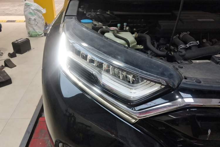 Used Honda CR-V 2021 240TURBO CVT 2WD Comfort Version Right Front Headlight