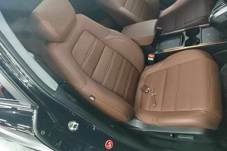 Used Honda CR-V 2021 240TURBO CVT 2WD Fashion Edition Right Front Seat