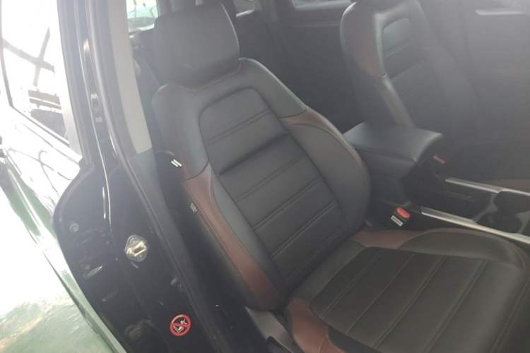 Used Honda CR-V 2021 240TURBO CVT Two-Wheel Drive Urban Edition Right Front Seat
