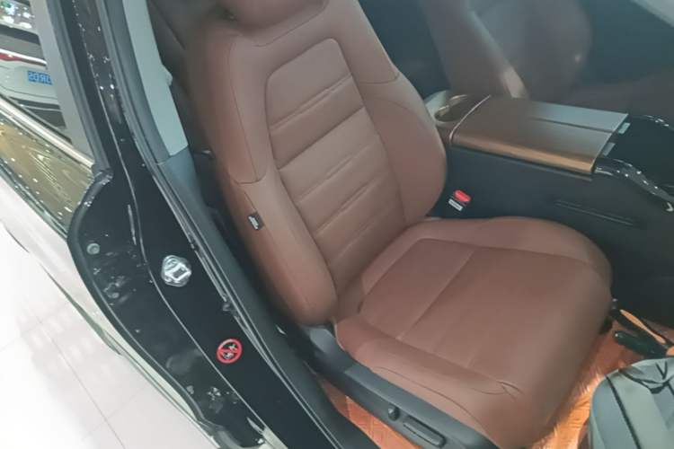 Used Honda CR-V 2021 240TURBO CVT 2WD Fashion Edition Right Front Seat