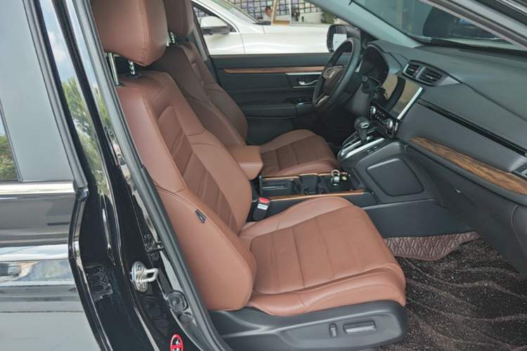 Used Honda CR-V 2021 240TURBO CVT 2WD Fashion Edition Right Front Seat