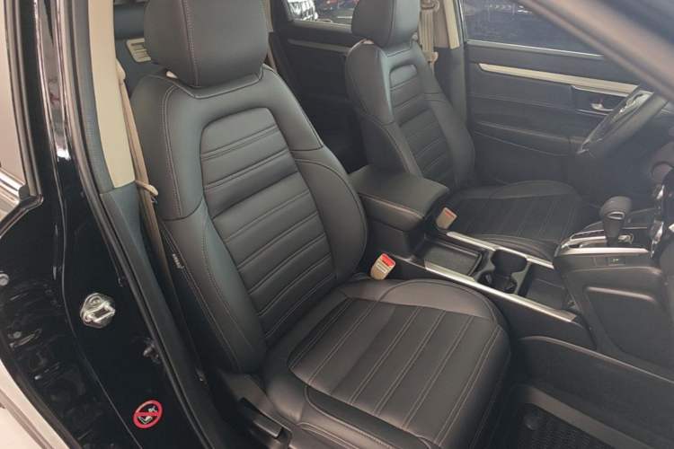 Used Honda CR-V 2021 240TURBO CVT 2WD Comfort Version Right Front Seat