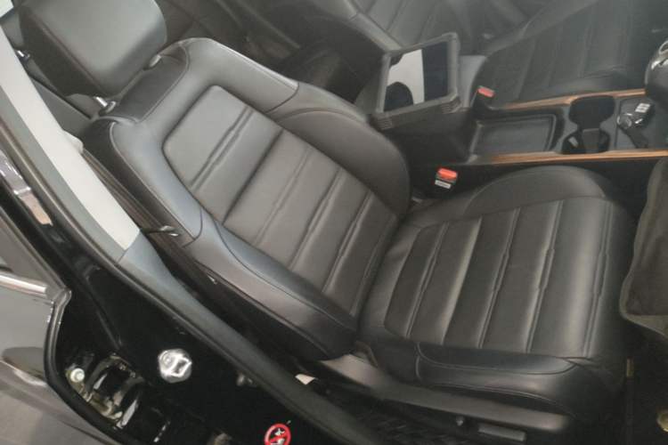 Used Honda CR-V 2021 240TURBO CVT 2WD Fashion Edition Right Front Seat