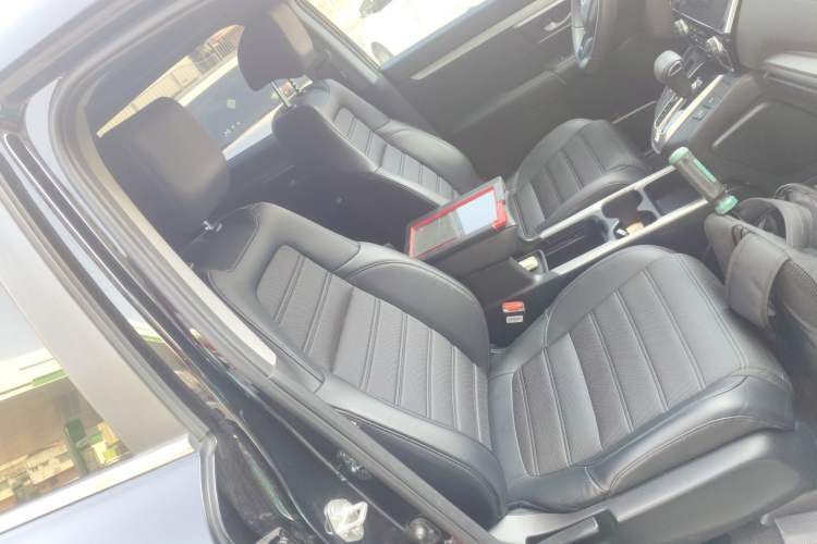 Used Honda CR-V 2021 240TURBO CVT Two-Wheel Drive Urban Edition Right Front Seat