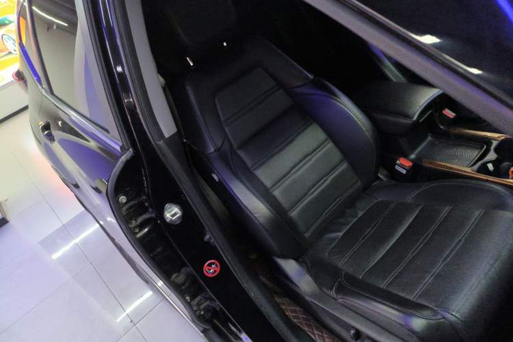 Used Honda CR-V 2021 240TURBO CVT 2WD Fashion Edition Right Front Seat