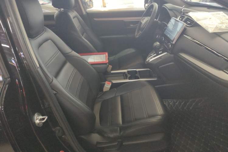 Used Honda CR-V 2021 240TURBO CVT 2WD Comfort Version Right Front Seat