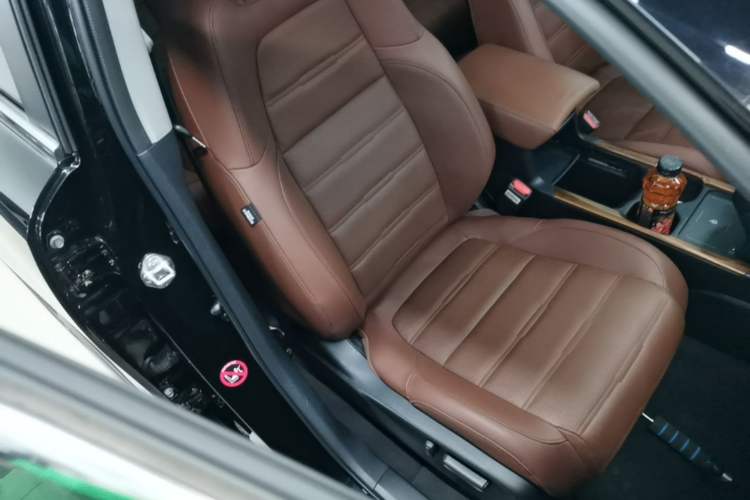 Used Honda CR-V 2021 240TURBO CVT 2WD Fashion Edition Right Front Seat
