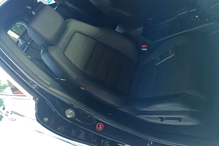 Used Honda CR-V 2021 240TURBO CVT Four-Wheel Drive Black Jazz Edition Right Front Seat