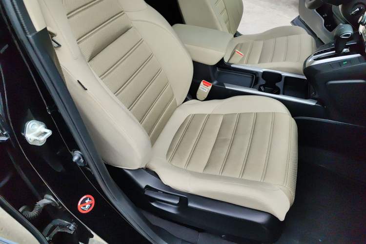 Used Honda CR-V 2021 240TURBO CVT 2WD Comfort Version Right Front Seat