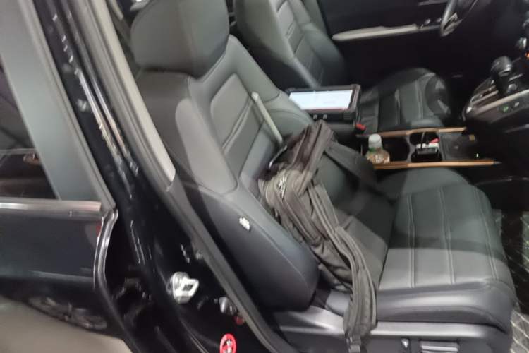 Used Honda CR-V 2021 240TURBO CVT 2WD Fashion Edition Right Front Seat