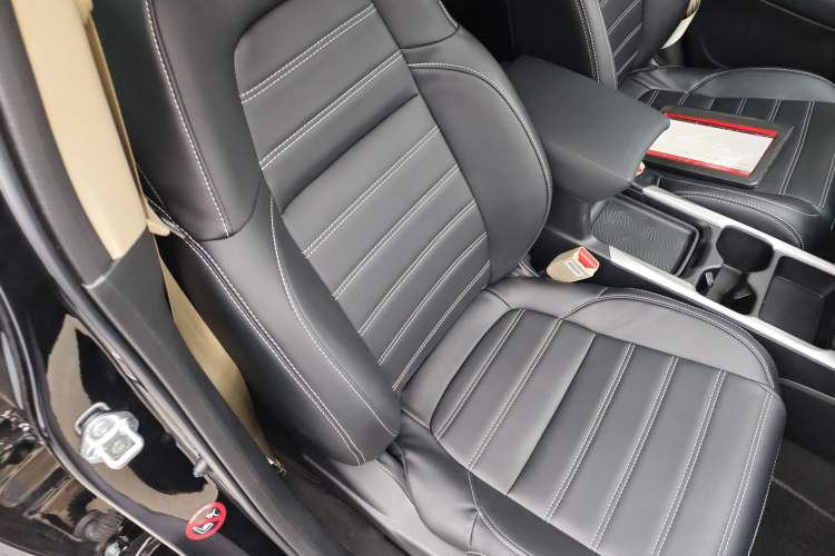 Used Honda CR-V 2021 240TURBO CVT 2WD Comfort Version Right Front Seat