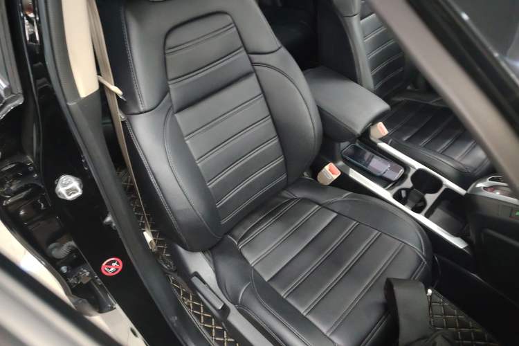 Used Honda CR-V 2021 240TURBO CVT 2WD Comfort Version Right Front Seat