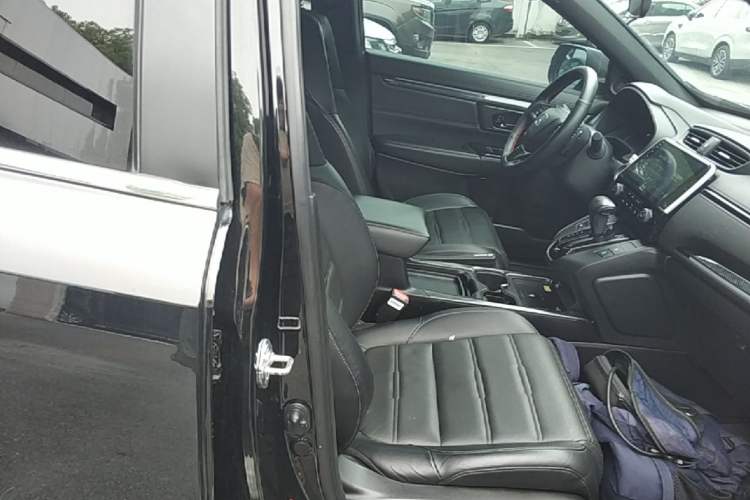 Used Honda CR-V 2021 240TURBO CVT 2WD Black Jazz Edition Right Front Seat